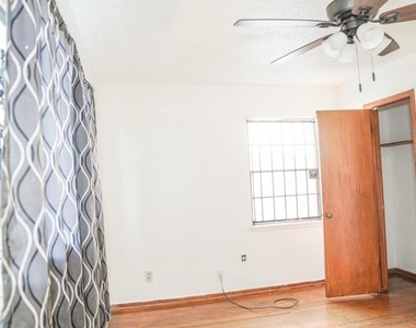 4810 Scenic Drive - Photo Thumbnail 8