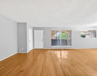 7714 Renwick Drive - Photo Thumbnail 9