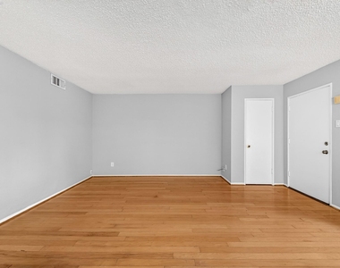 7714 Renwick Drive - Photo Thumbnail 10