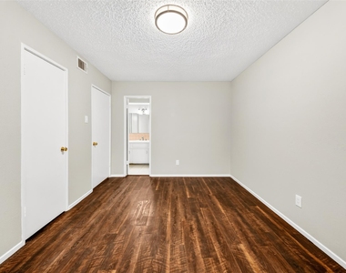 7714 Renwick Drive - Photo Thumbnail 17