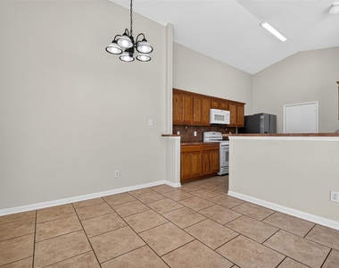 422 Brushy Glen Drive - Photo Thumbnail 18