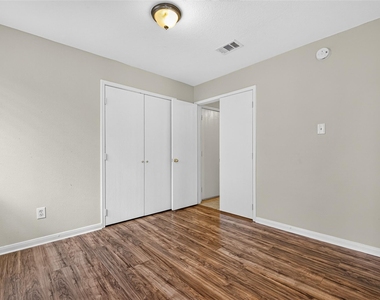 422 Brushy Glen Drive - Photo Thumbnail 33