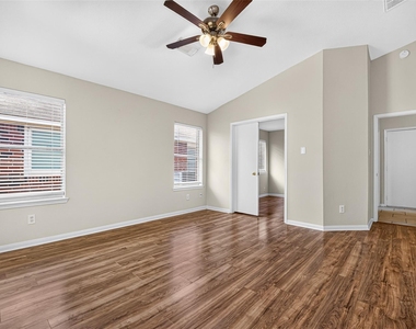422 Brushy Glen Drive - Photo Thumbnail 37