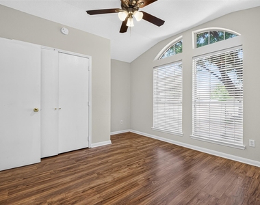 422 Brushy Glen Drive - Photo Thumbnail 9