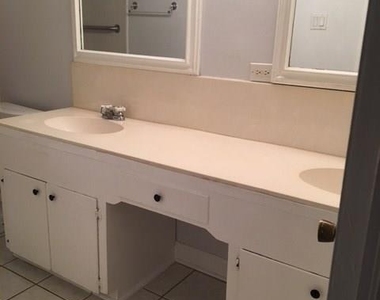 3928 W Alabama Street - Photo Thumbnail 7