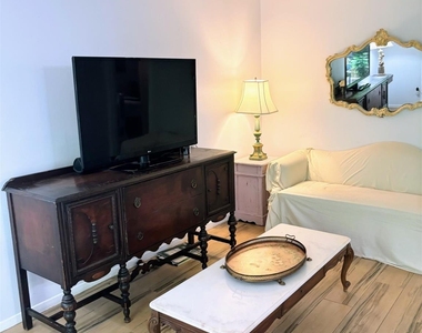 3928 W Alabama Street - Photo Thumbnail 3