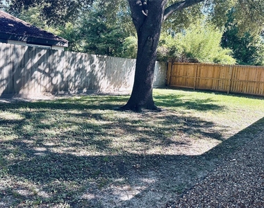 3906 Almington Lane - Photo Thumbnail 18