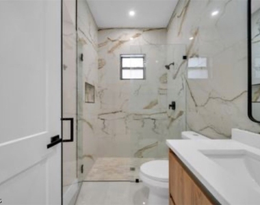 1116 Cherry Street E - Photo Thumbnail 19
