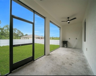 1116 Cherry Street E - Photo Thumbnail 21