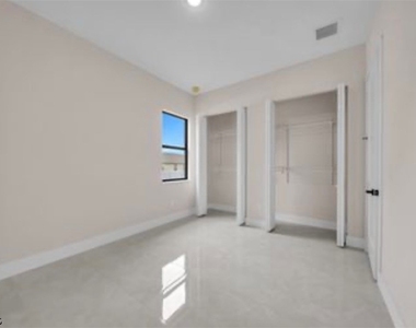 1116 Cherry Street E - Photo Thumbnail 17