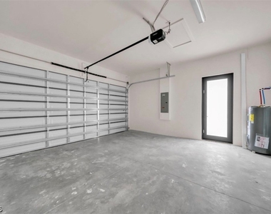 1116 Cherry Street E - Photo Thumbnail 10