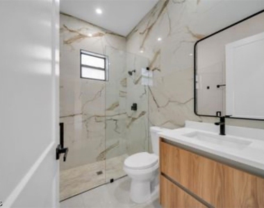 1116 Cherry Street E - Photo Thumbnail 18