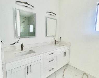 803 Wagner Avenue - Photo Thumbnail 3