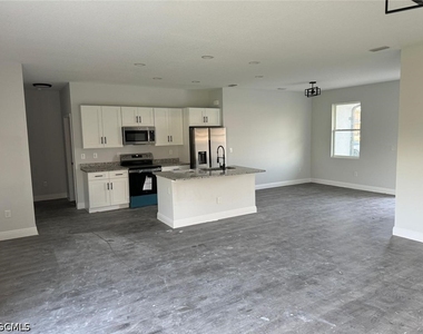 13363 Drysdale Avenue - Photo Thumbnail 7
