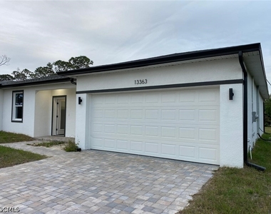 13363 Drysdale Avenue - Photo Thumbnail 3