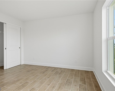 1135 Nw 8th Place - Photo Thumbnail 13
