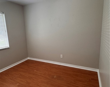 907 Ne 15th Lane - Photo Thumbnail 10