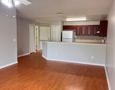907 Ne 15th Lane - Photo Thumbnail 4