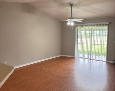 907 Ne 15th Lane - Photo Thumbnail 5