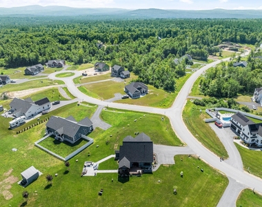 467 Blane - Photo Thumbnail 40