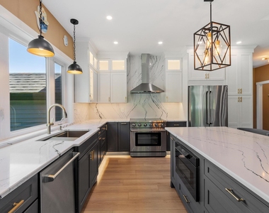 467 Blane - Photo Thumbnail 6