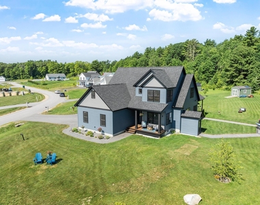 467 Blane - Photo Thumbnail 1