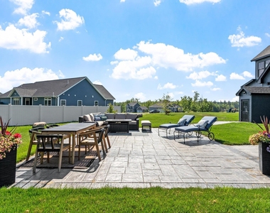 467 Blane - Photo Thumbnail 30