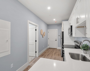 238 Lafayette - Photo Thumbnail 6