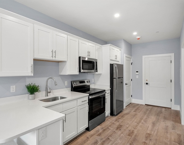 238 Lafayette - Photo Thumbnail 4