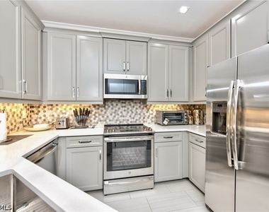 7384 Rockefeller Drive - Photo Thumbnail 4