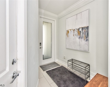 7384 Rockefeller Drive - Photo Thumbnail 5