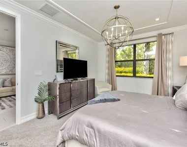 7384 Rockefeller Drive - Photo Thumbnail 12