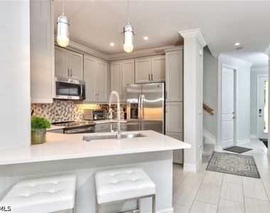 7384 Rockefeller Drive - Photo Thumbnail 7