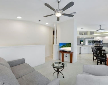6914 Satinleaf Road N - Photo Thumbnail 14