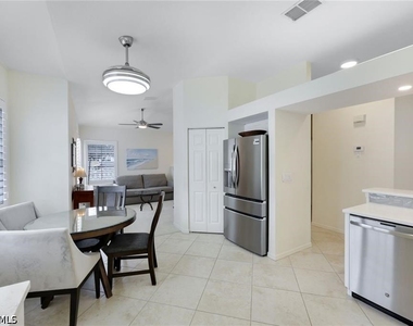 6914 Satinleaf Road N - Photo Thumbnail 11
