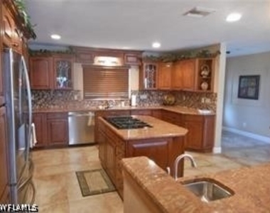 13320 Marquette Boulevard - Photo Thumbnail 3