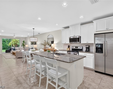 14939 Edgewater Circle - Photo Thumbnail 8
