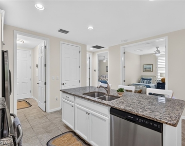 14939 Edgewater Circle - Photo Thumbnail 12