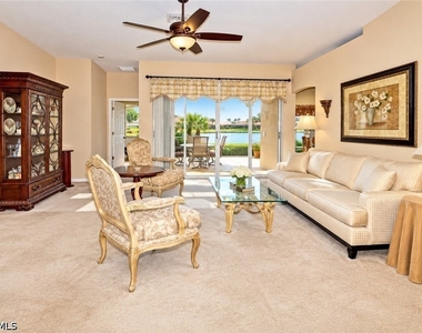 6820 Lone Oak Boulevard - Photo Thumbnail 4