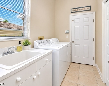 6820 Lone Oak Boulevard - Photo Thumbnail 10