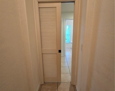 10080 Lake Cove Drive - Photo Thumbnail 24