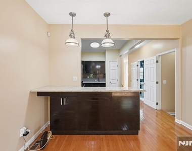 448 Hartford - Photo Thumbnail 20