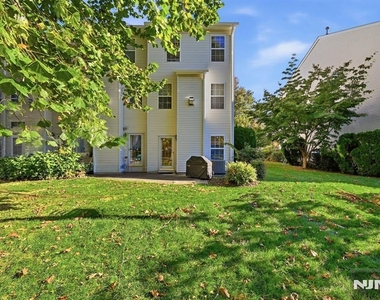 448 Hartford - Photo Thumbnail 43