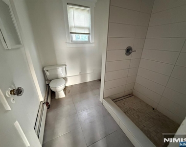 72 Hazelton - Photo Thumbnail 9