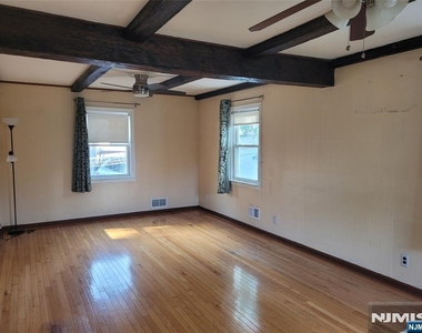 796 Allwood - Photo Thumbnail 7