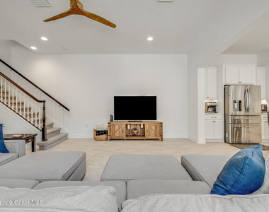 8048 Gullen Drive - Photo Thumbnail 13