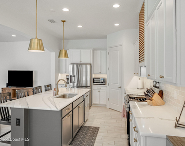 8048 Gullen Drive - Photo Thumbnail 21