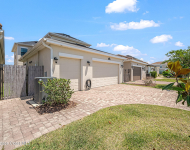 8048 Gullen Drive - Photo Thumbnail 3
