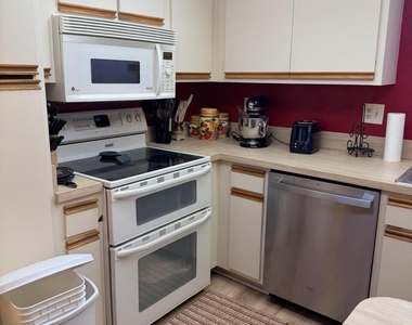 3135 Shady Dell Lane - Photo Thumbnail 7