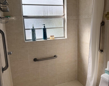 3135 Shady Dell Lane - Photo Thumbnail 12
